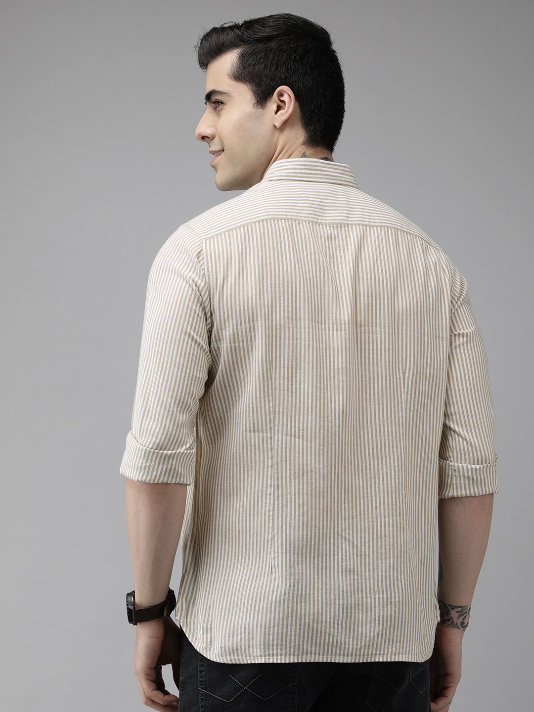 THE BEAR HOUSE Men Beige Slim Fit Pinstripes Striped Pure Cotton Casual Shirt