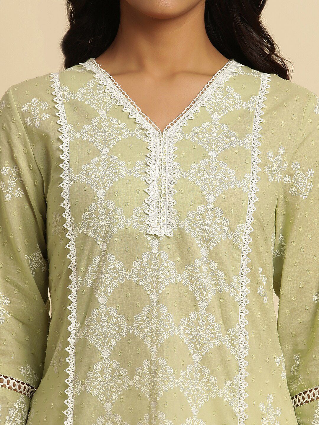 W Green Ethnic Motifs Embroidered Pure Cotton Straight Kurta