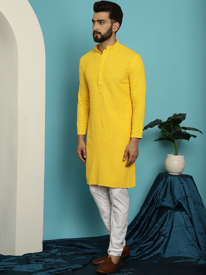 SOJANYA Motif Etnik Sulam Kolar Mandarin Labuci Kapas Tulen Kurta & Churidar