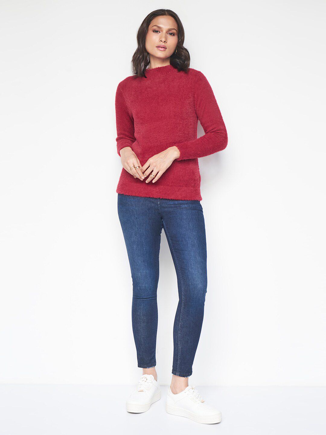 AND Round Neck Long Sleeves Top