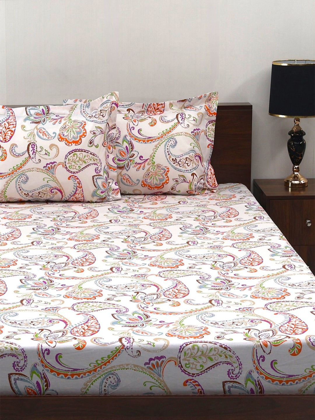 BOMBAY DYEING Brown Floral Cotton 140 TC Double Queen Bedsheet Set-2.28 m X 2.54 m