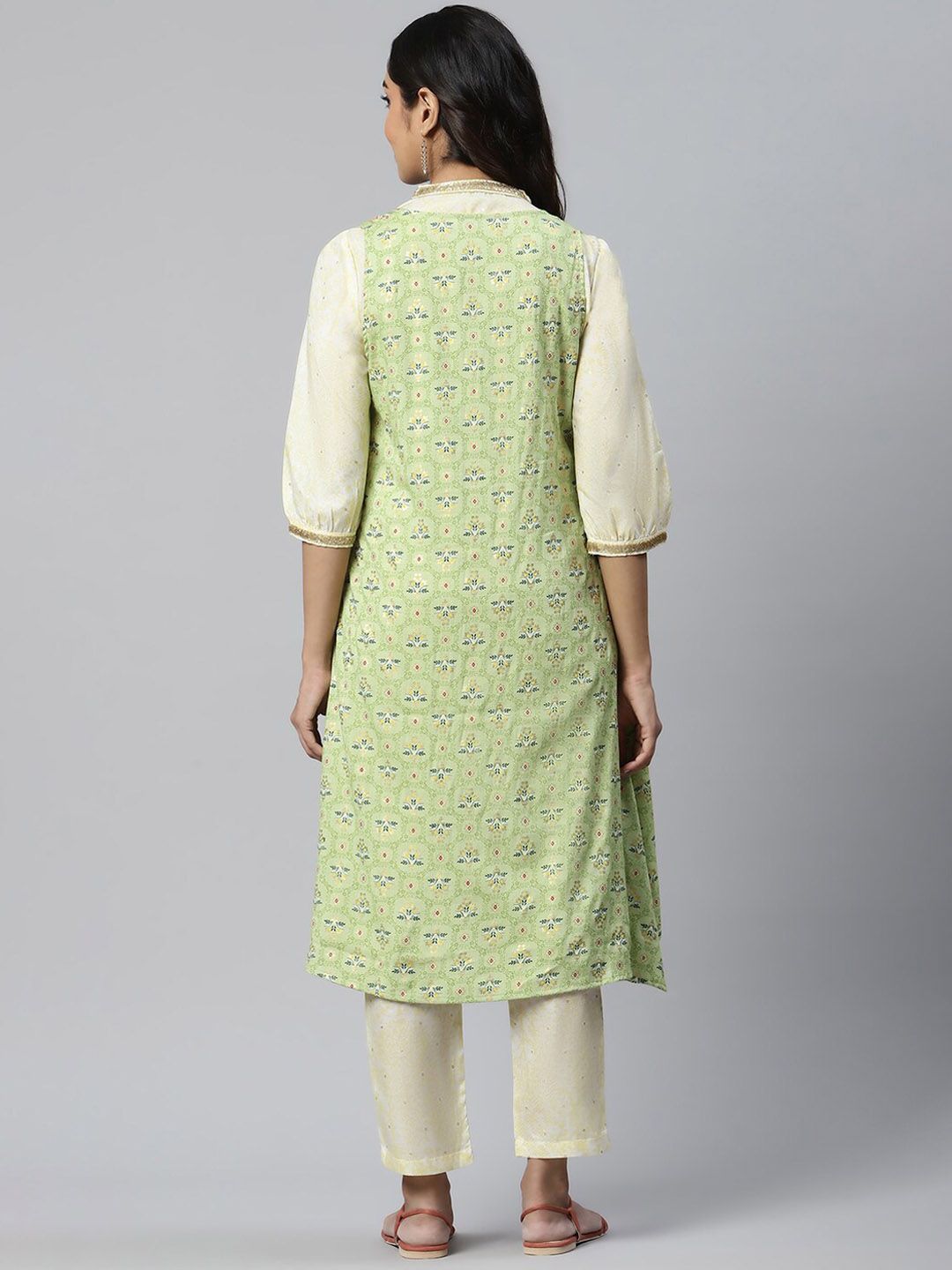 AURELIA Women Green Ethnic Motifs Embroidered Layered Kurta with Trousers