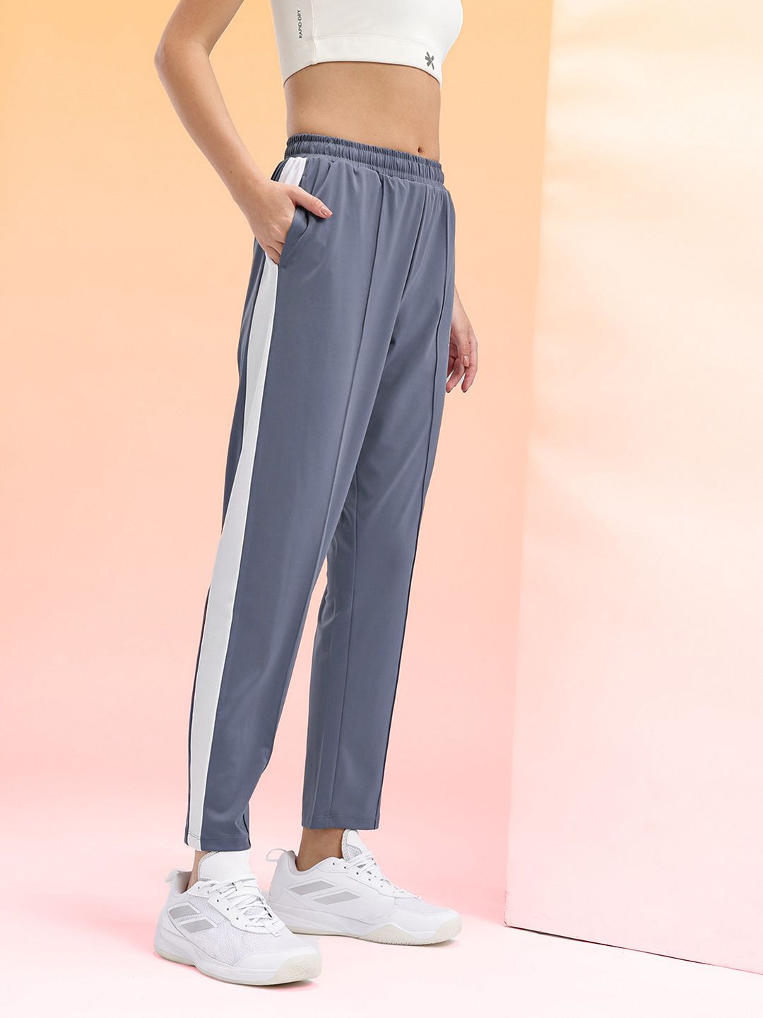 HRX by Hrithik Roshan Women Brand Logo Detail Rapid-Dry Cropped Running Track Pants