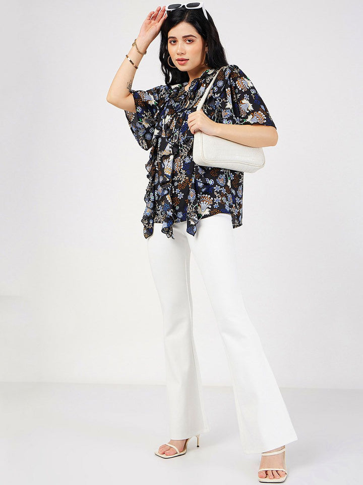 SASSAFRAS Women White Slim Fit Mid Rise Trousers