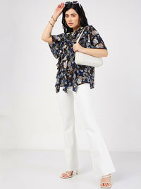 SASSAFRAS Women White Slim Fit Mid Rise Trousers