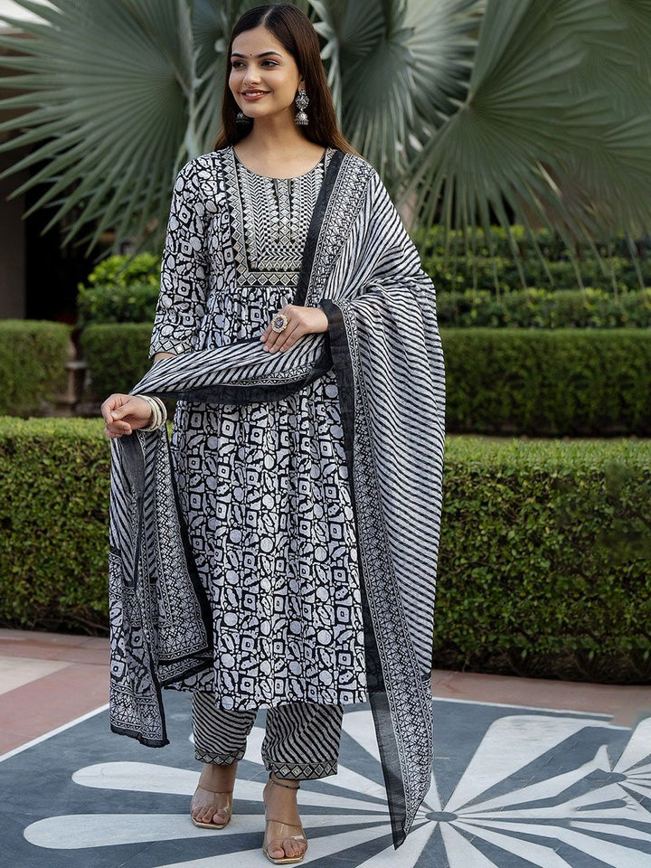 KALINI Geometric Embroidered Regular Sequinned Kurta With Trousers & With Dupatta