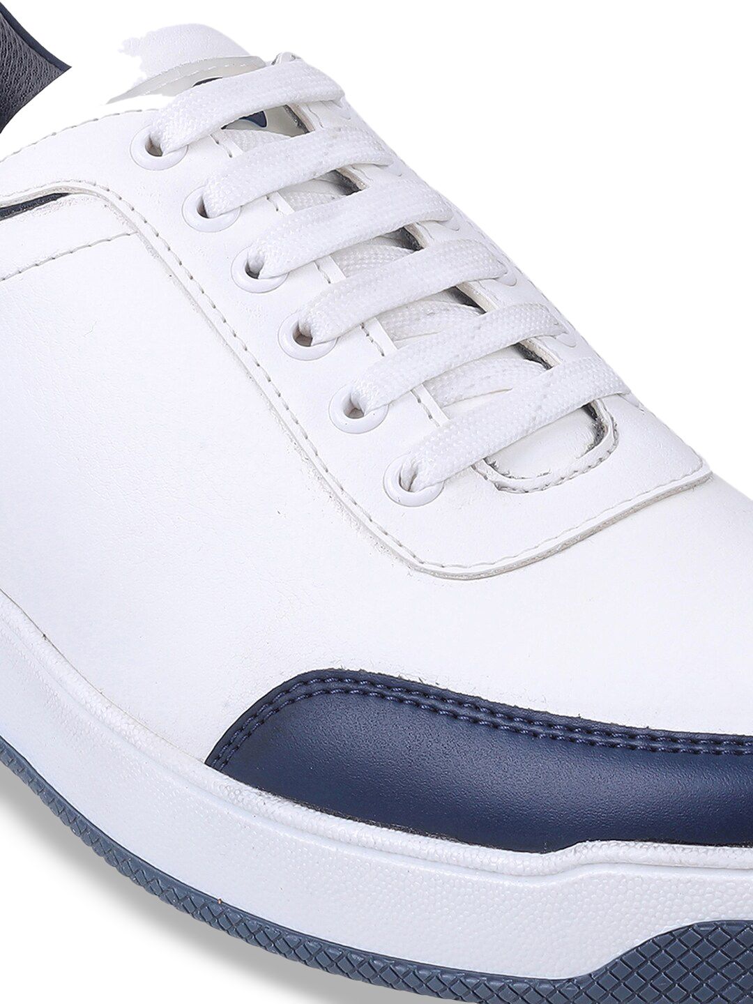 Mochi Men Colourblocked Lace-Up Sneakers