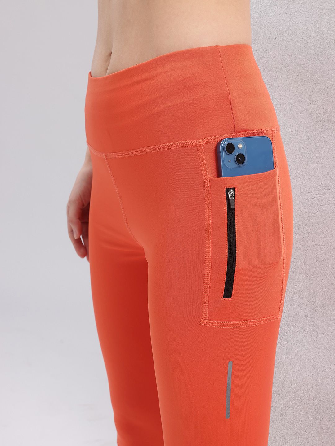 HRX by Hrithik Roshan Women Utility Pockets Rapid-Dry Cropped Mesh Training Tights