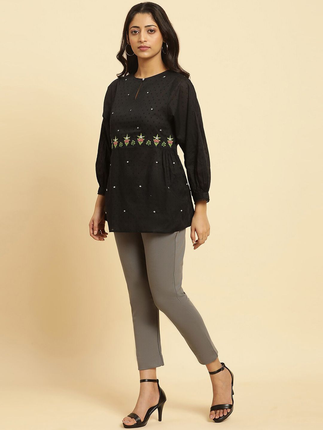 W Women Mid Rise Slim Fit Plain Regular Trousers
