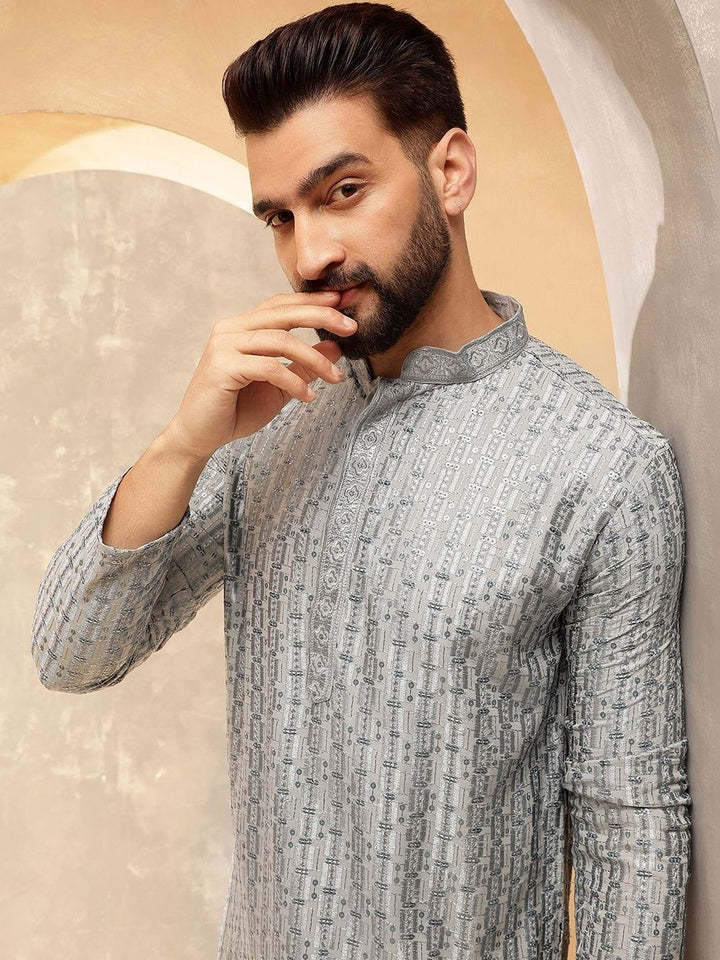 SOJANYA Men Embroidered Regular Kurta with Pyjamas