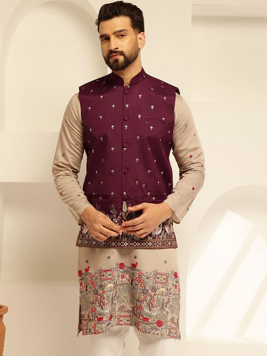 SOJANYA Embroidered Brocade Nehru Jacket