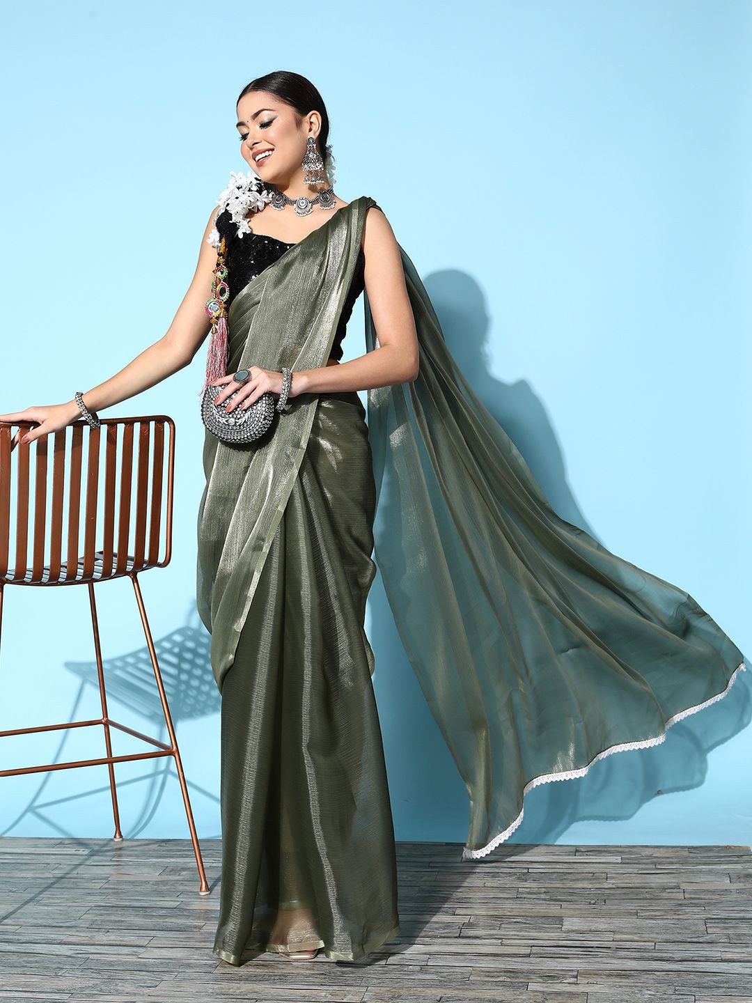 Saree mall Solid Embroidered Organza Saree