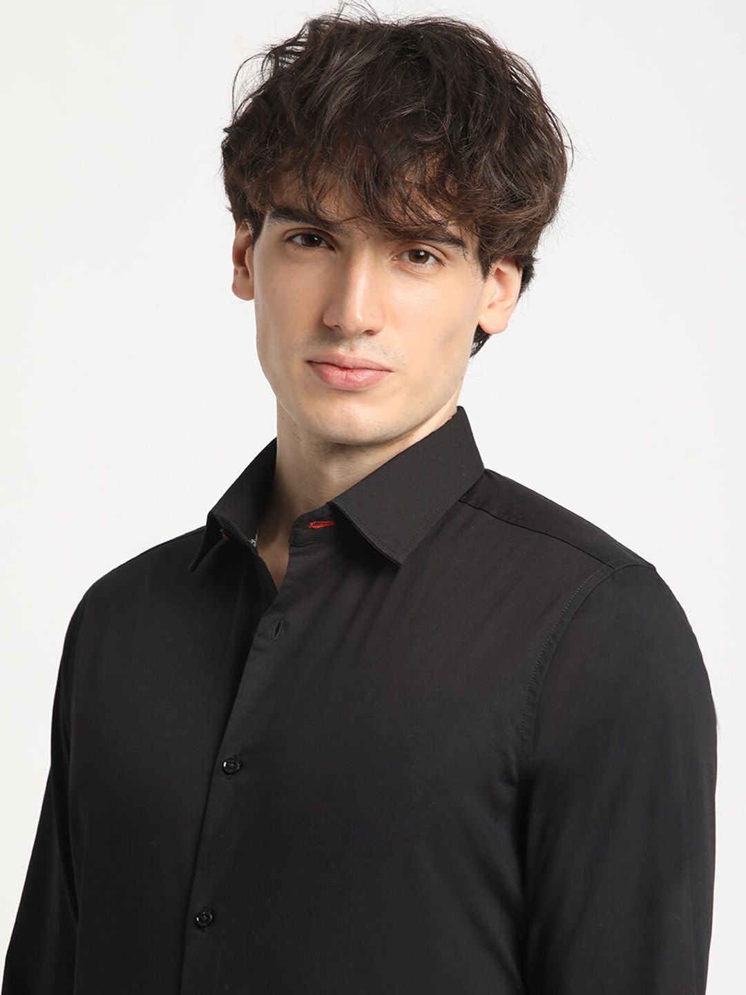 THE BEAR HOUSE Men Solid Tailored Fit Formal Shirt