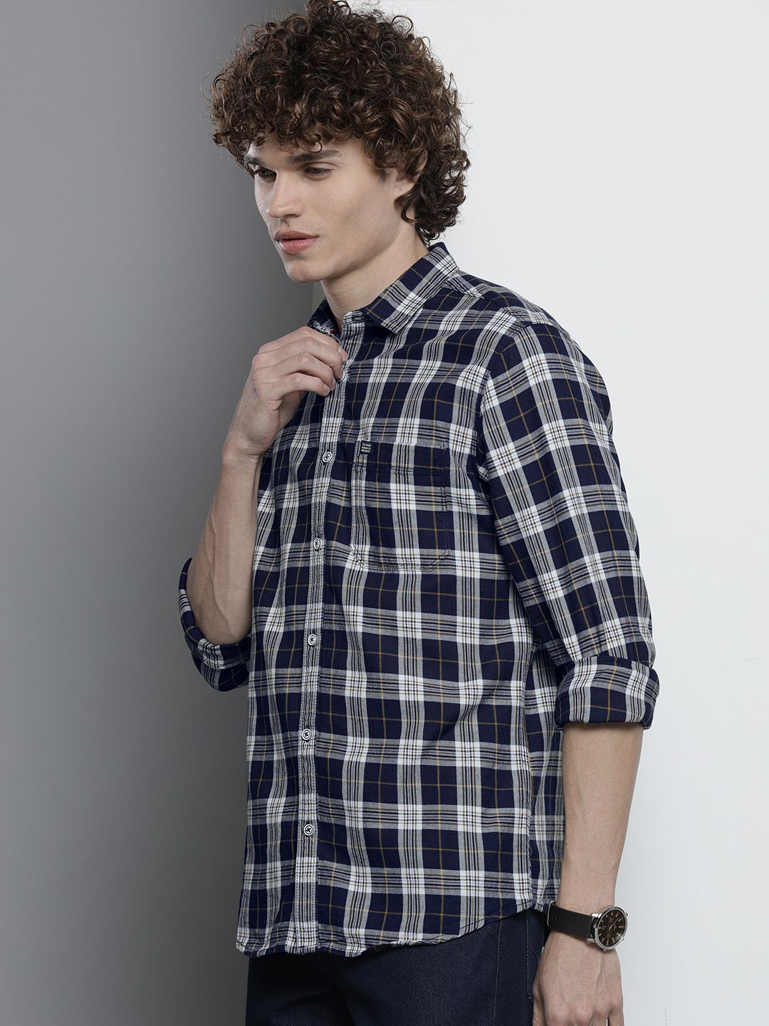 The Indian Garage Co Men Navy Blue & White Checked Casual Shirt