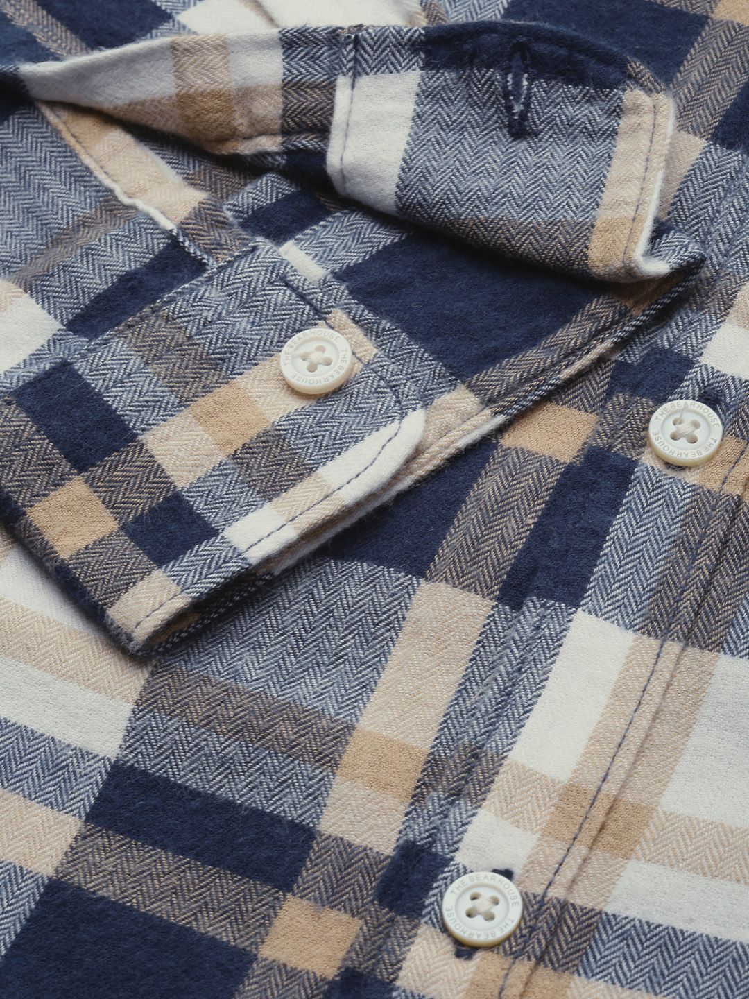 THE BEAR HOUSE Men White & Blue Slim Fit Pure Cotton Checked Casual Shirt
