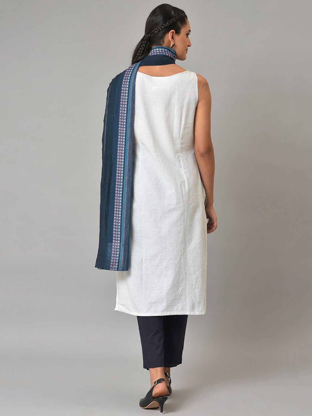 AURELIA Ethnic Motifs Printed Pure Cotton Kurta with Trousers & Dupatta