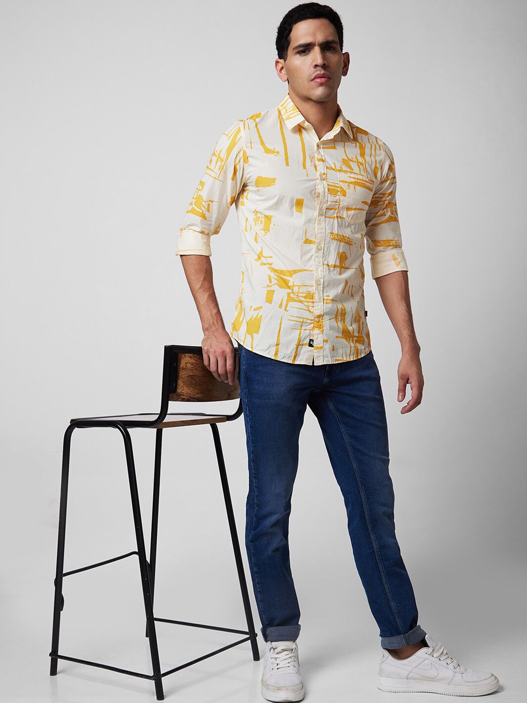 SPYKAR Abstract Printed Slim Fit Opaque Casual Shirt