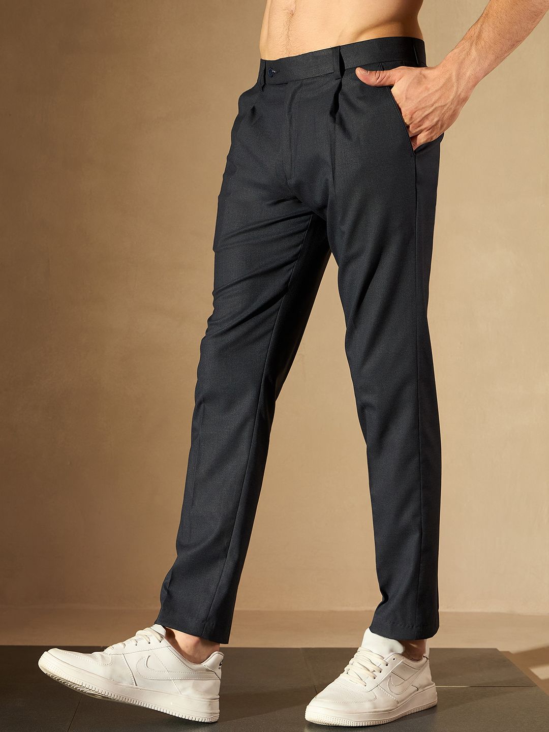 DENNISON Tapered Fit Pleated Trouser