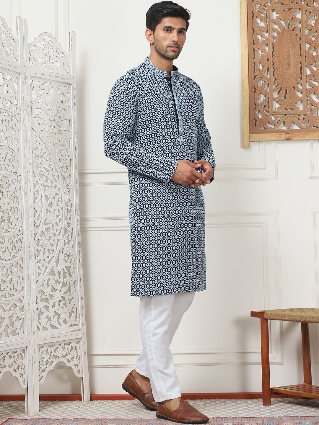 Anouk Geometric Embroidered Mandarin Collar Thread Work Straight Kurta With Pyjamas