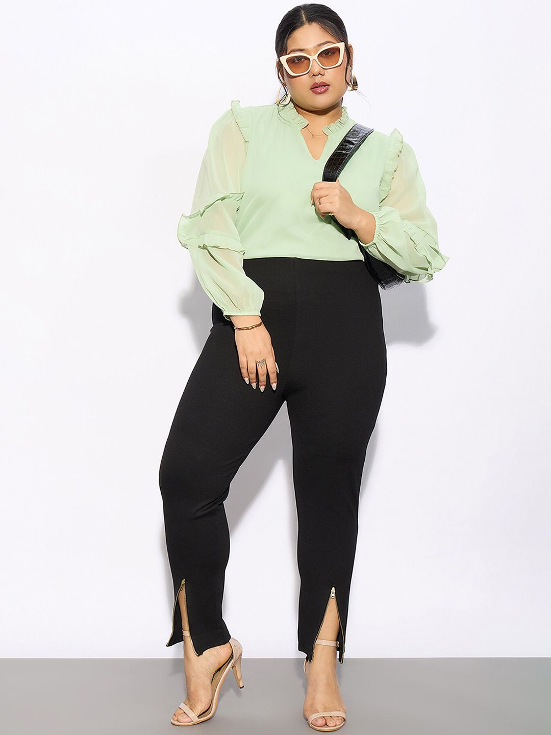 SASSAFRAS Curve Women Plus Size Black Slim Fit Zip Detail Regular Trousers