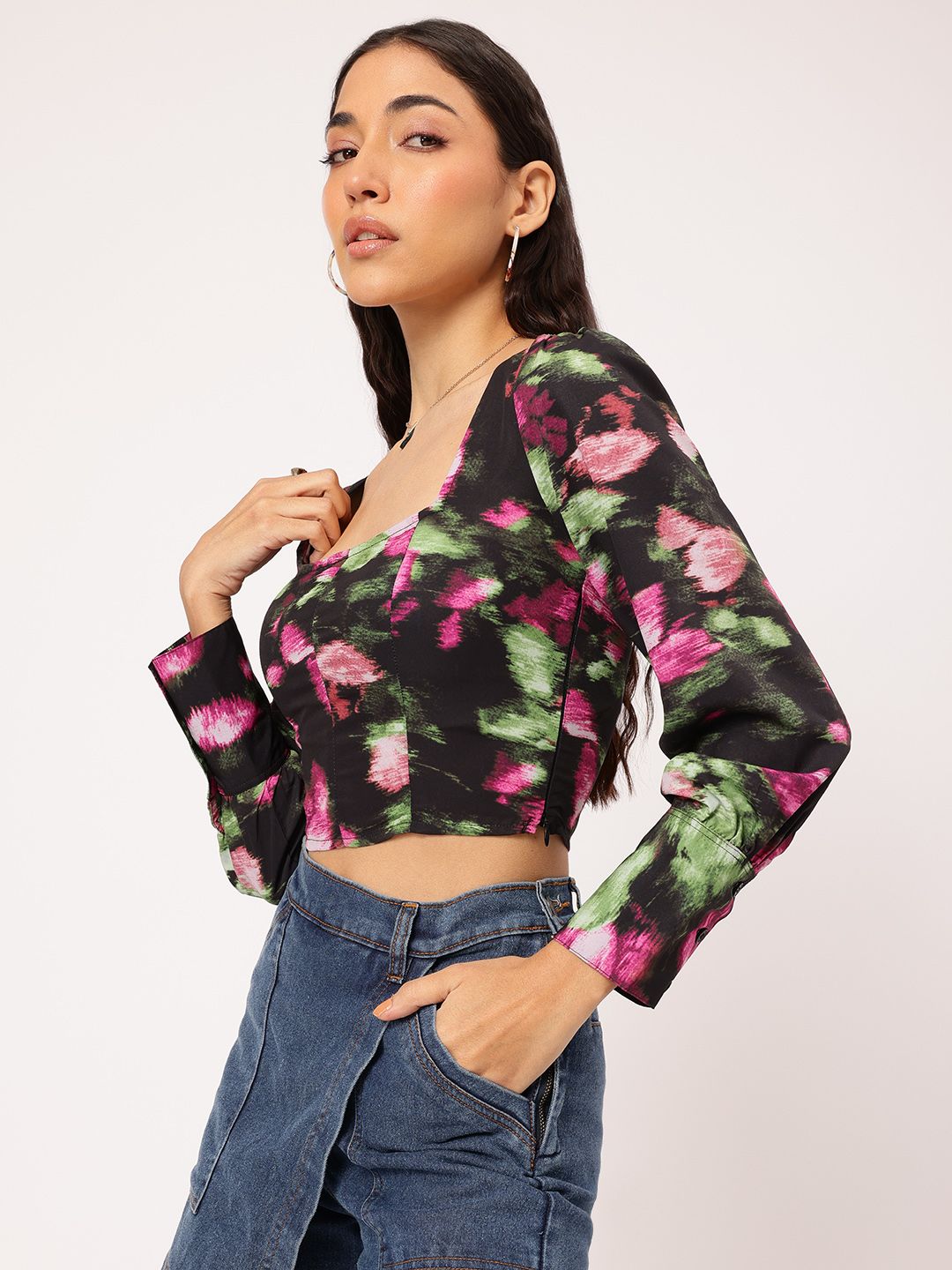 DressBerry Floral Finesse Cuffed Sleeve Crop Top