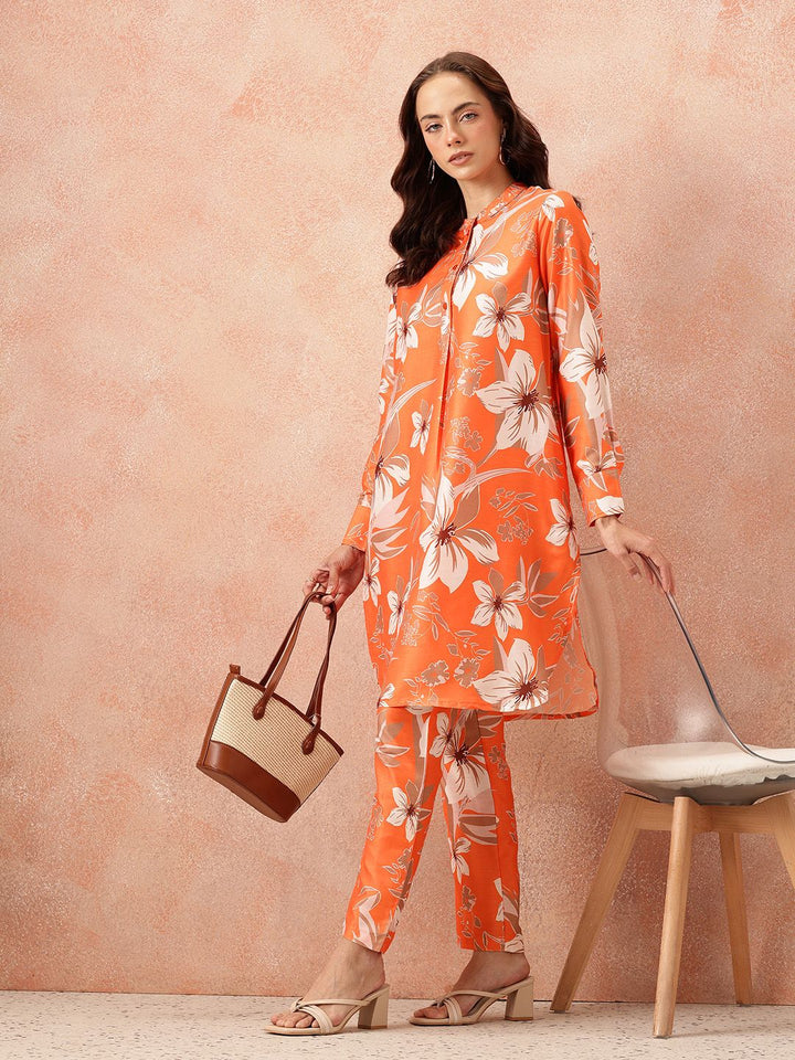 all about you Floral Printed Mandarin Collar Straight Kurta with Trousers