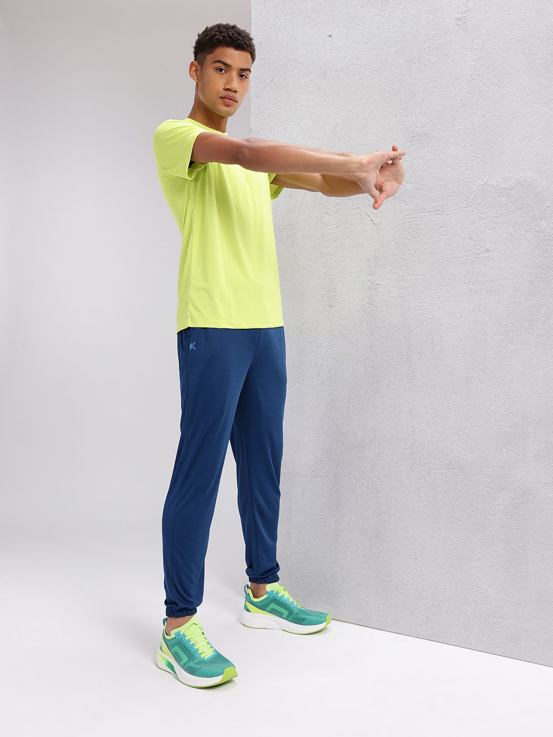 HRX by Hrithik Roshan Men Mid-Rise Rapid-Dry Training Joggers