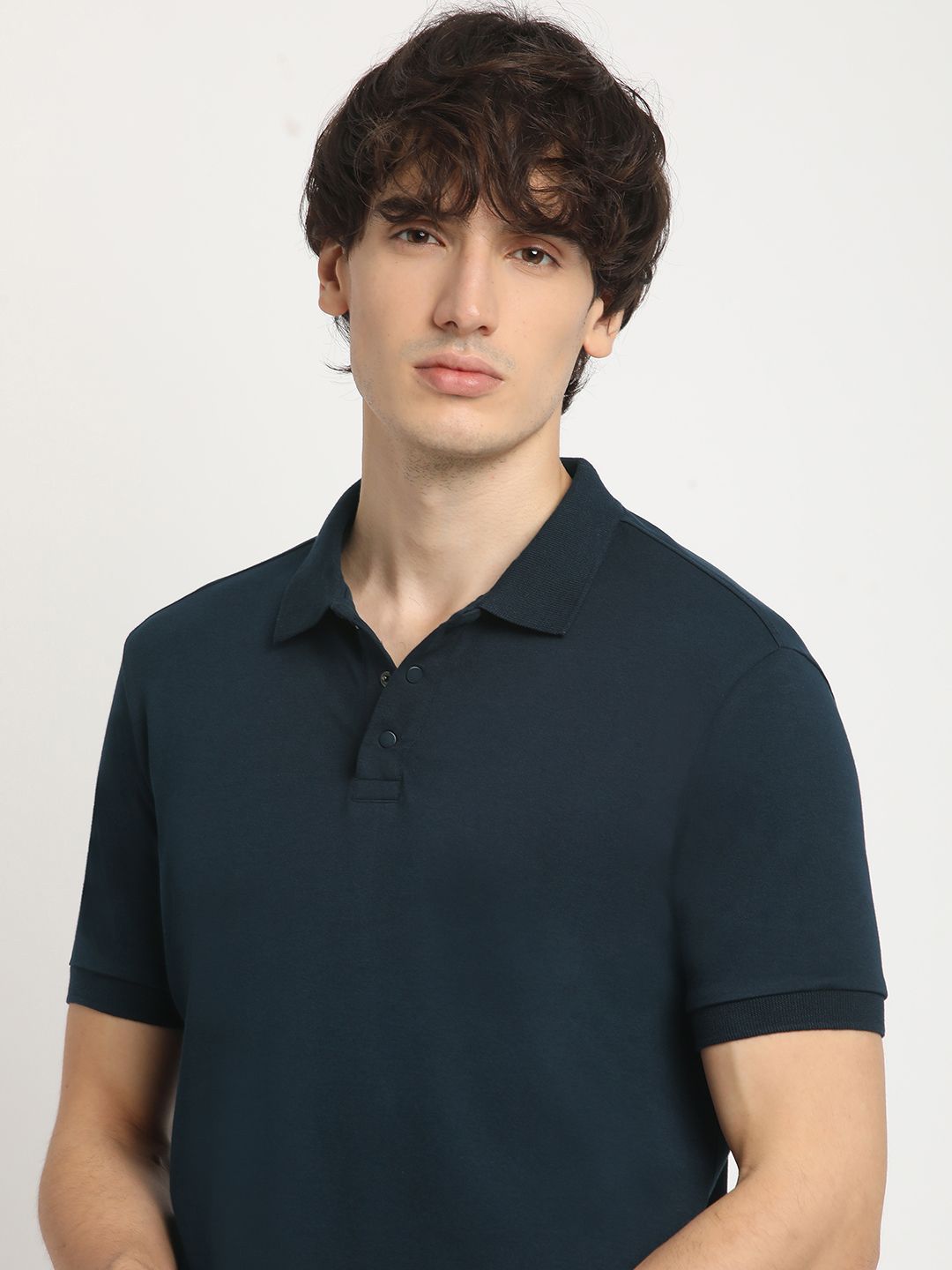 THE BEAR HOUSE Men Solid Slim Fit Polo Neck Tshirt