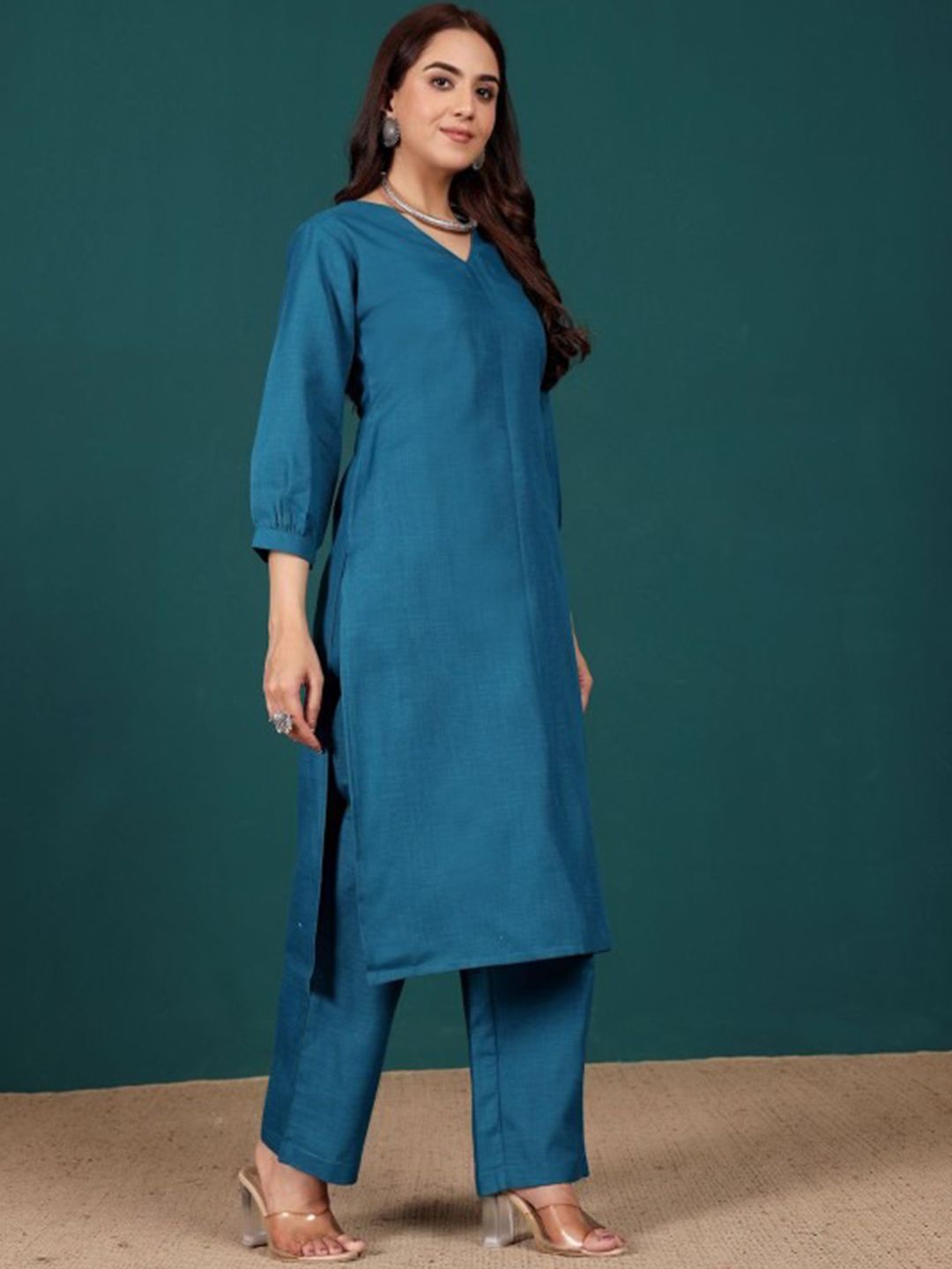 Varanga Women Regular Kurta with Trousers