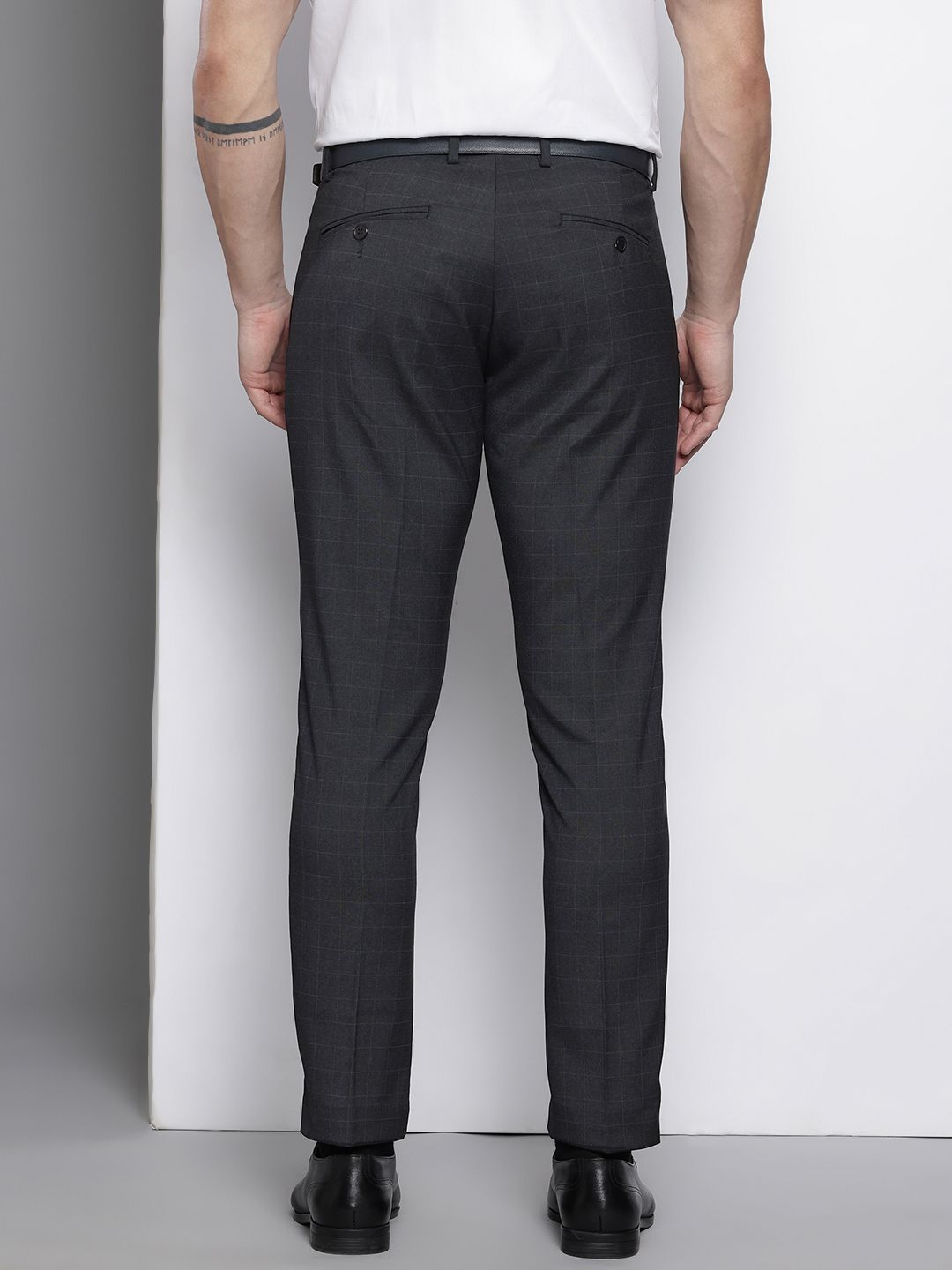 The Indian Garage Co. X Luxe Men Checked Slim Fit Formal Trousers