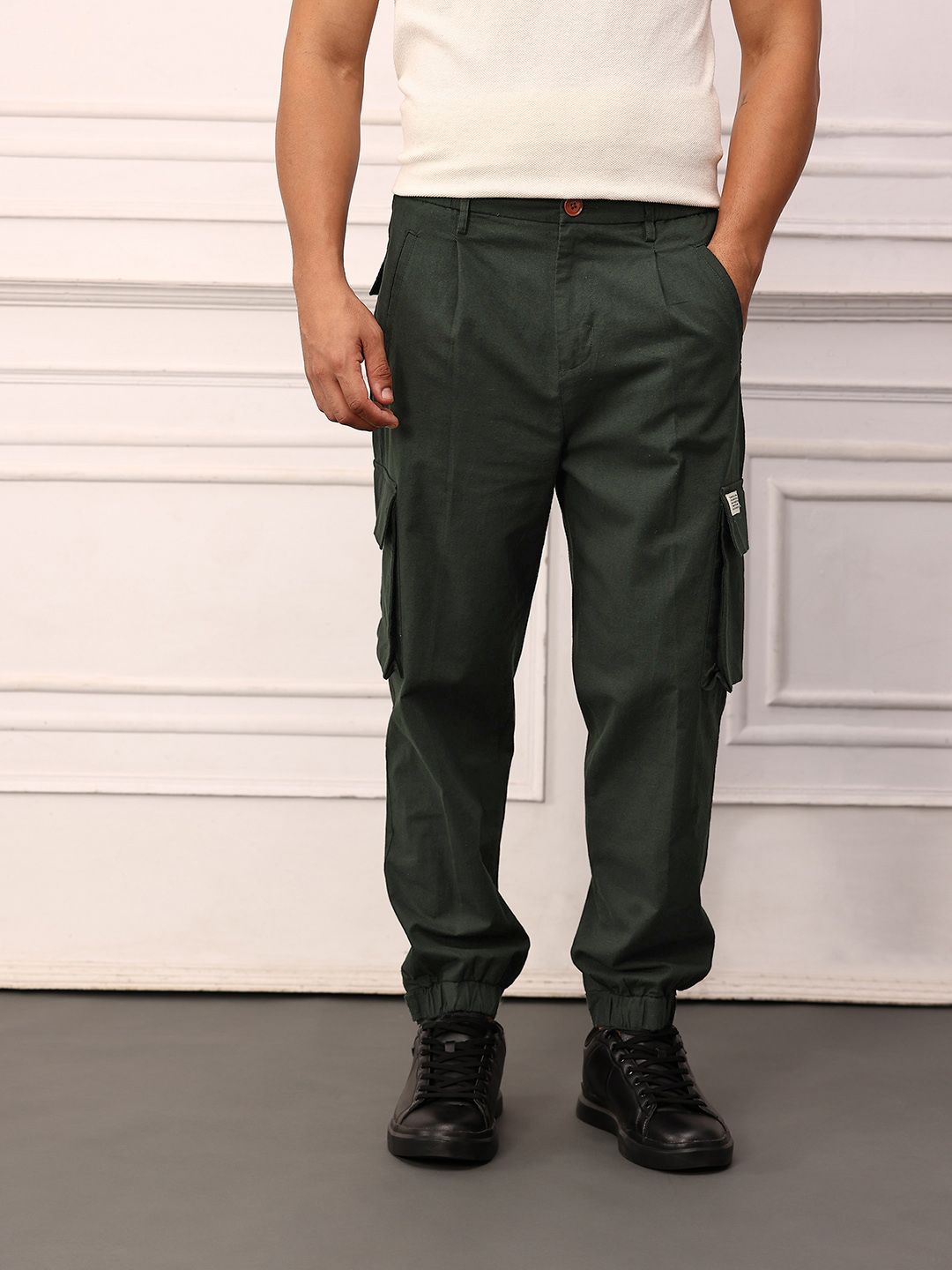 Mr Bowerbird Men Cotton Linen Pleated Cargos Joggers