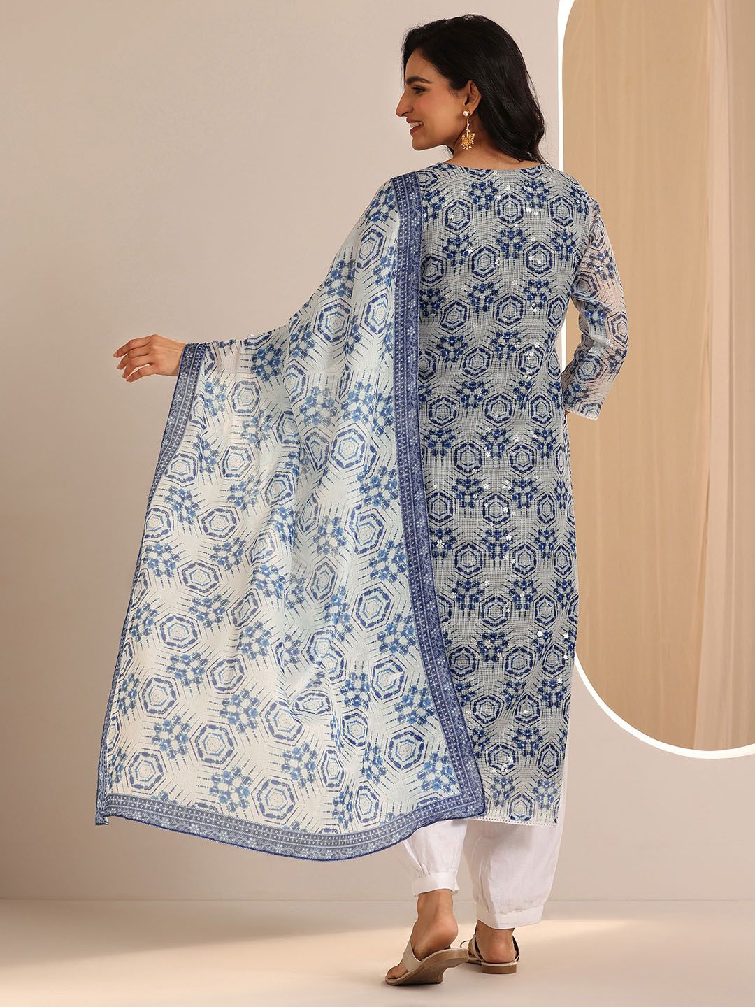 Libas Women Floral Printed Regular Kurta with Trousers & With Dupatta