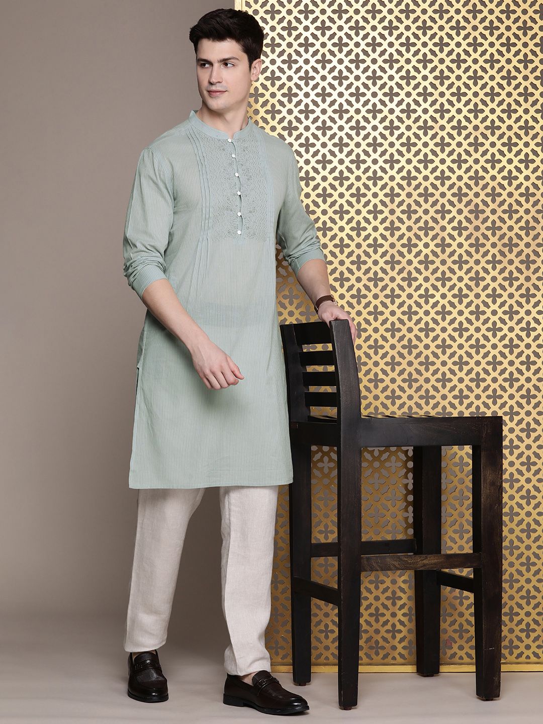 House of Pataudi Pure Cotton Chikankari Embroidered Jashn Kurta