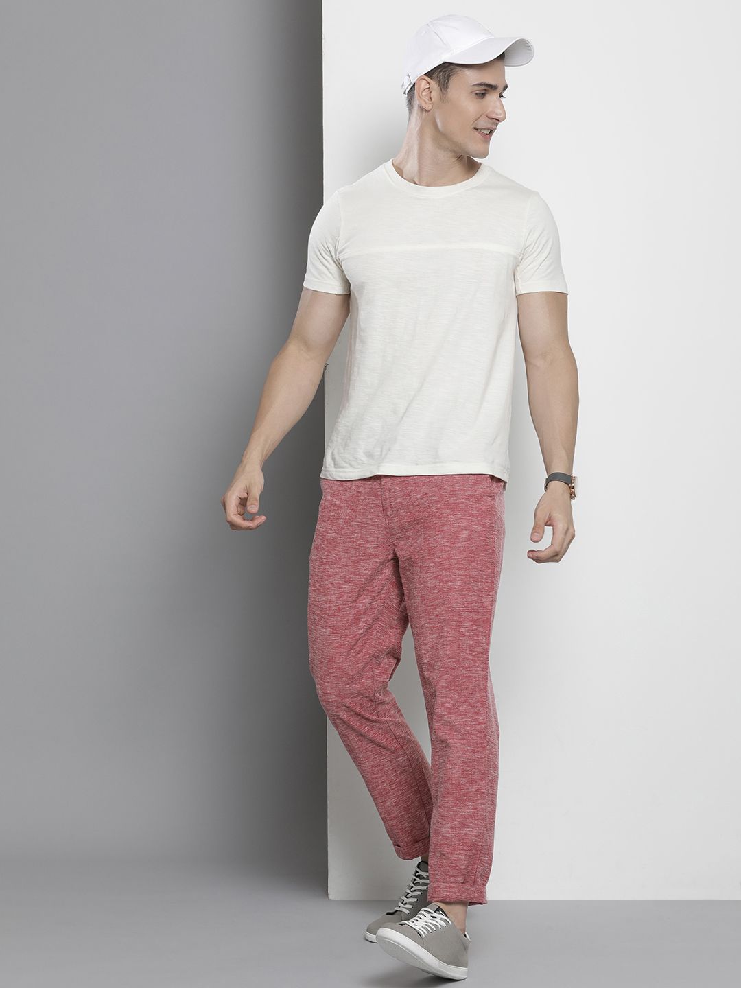 The Indian Garage Co Men Textured Slim Fit Chinos Trousers