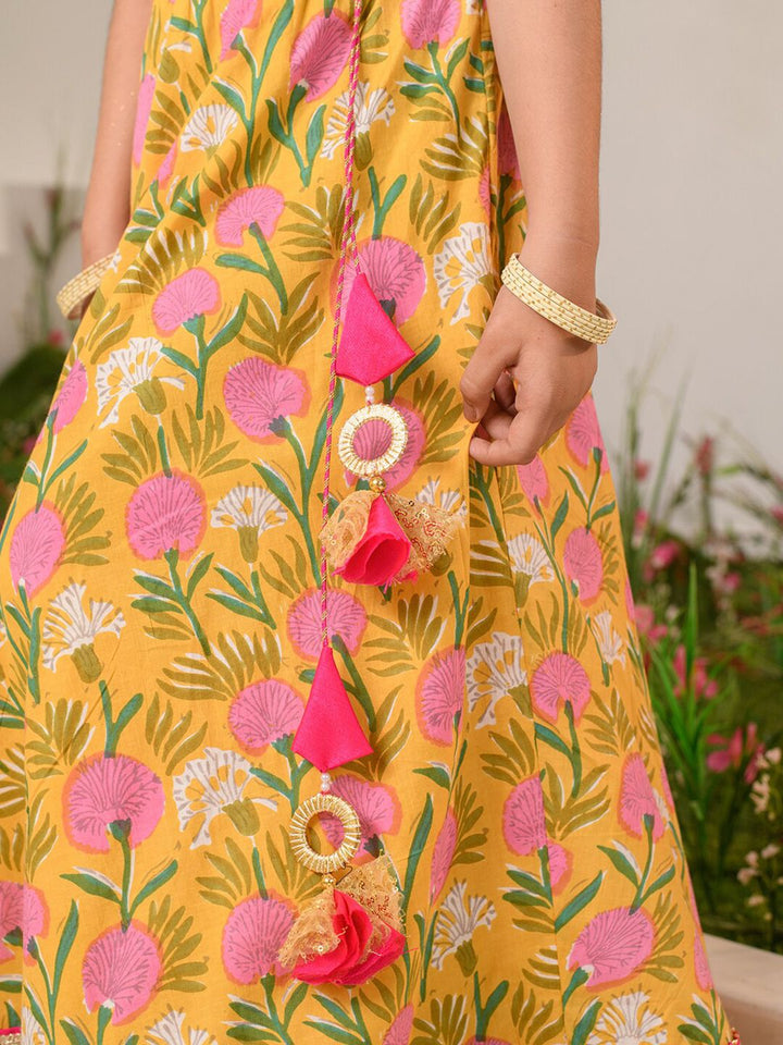 pspeaches Girls Printed Sequinned Ready to Wear Lehenga Choli With Dupatta