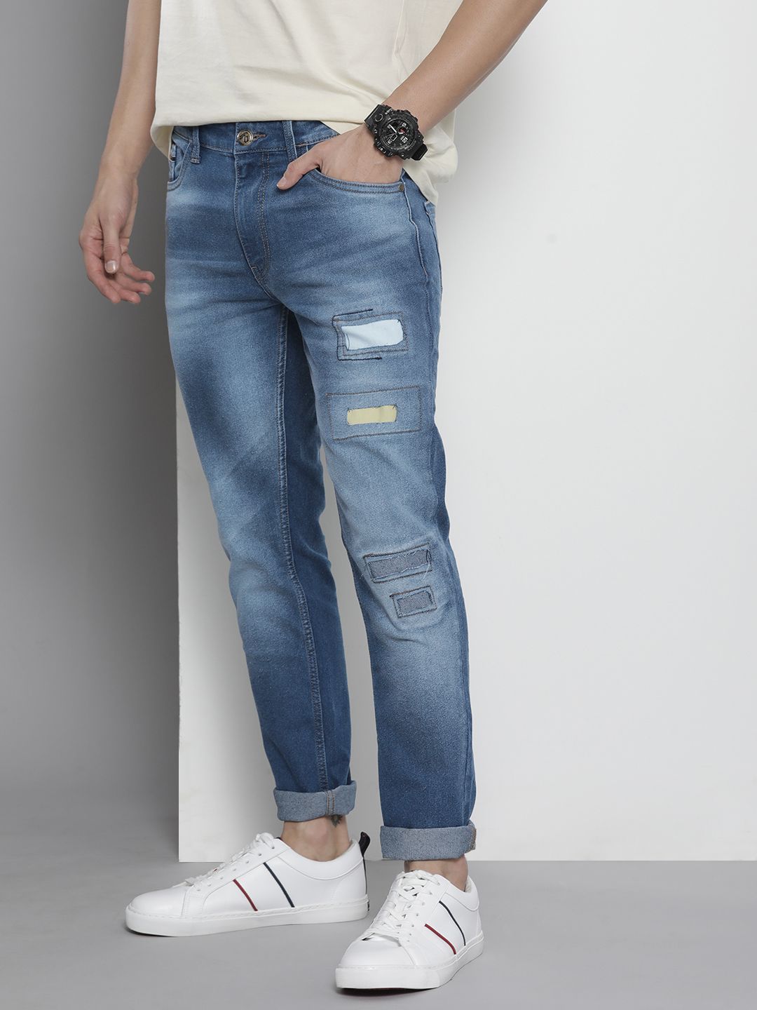 The Indian Garage Co Men Blue Mildly Distressed Heavy Fade Stretchable Jeans