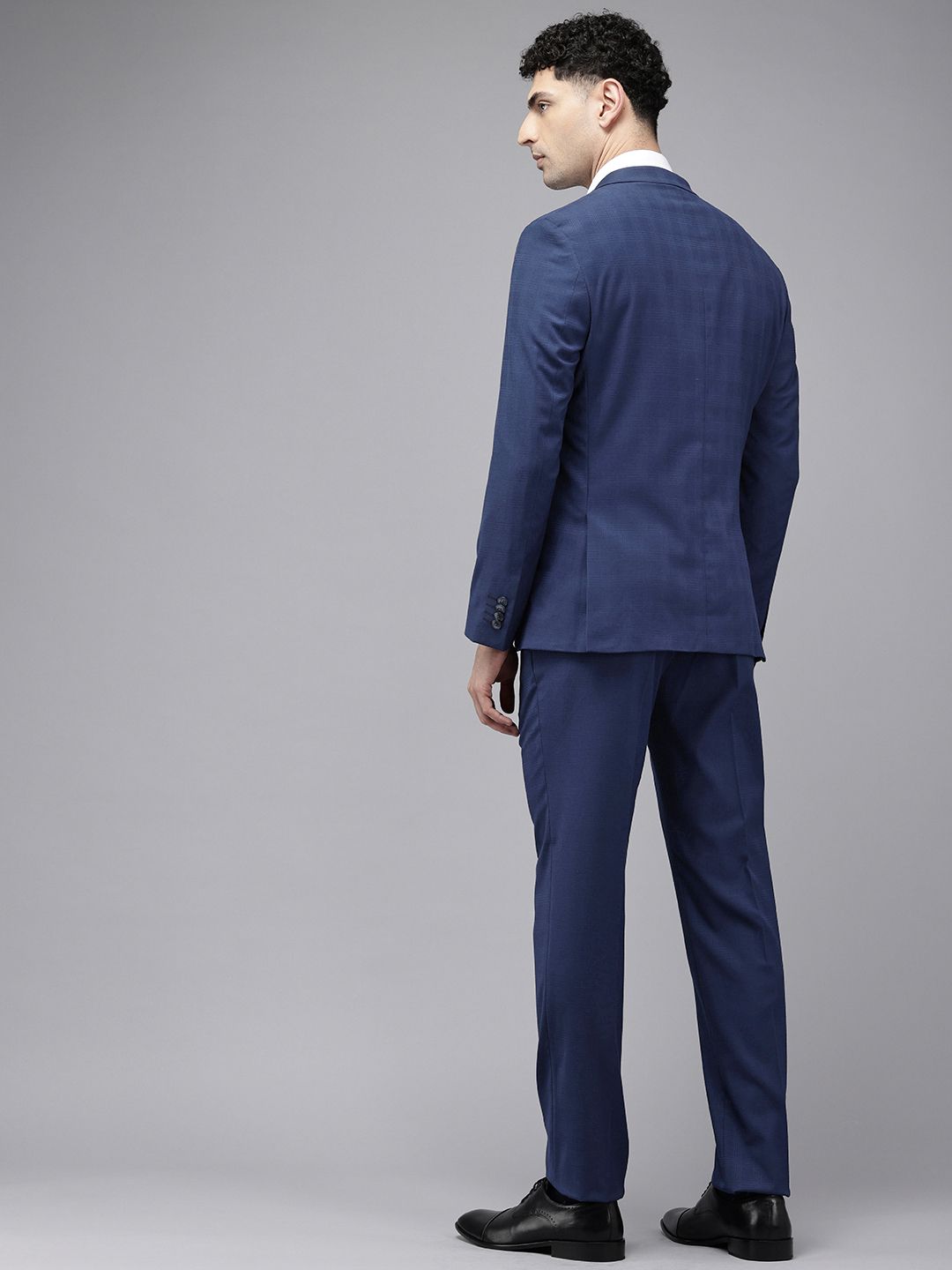 Park Avenue Super Slim Fit Notched Lapel Collar Single Breasted 3-Piece Formal Suit
