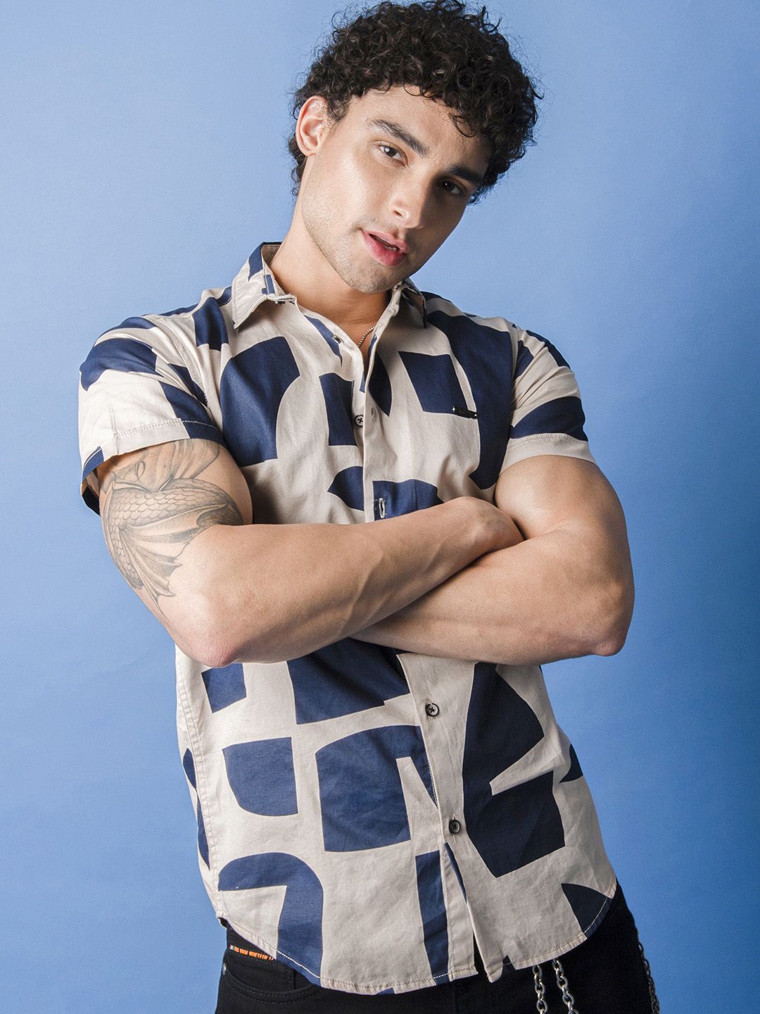 The Indian Garage Co Men Beige & Navy Blue Slim Fit Printed Casual Shirt