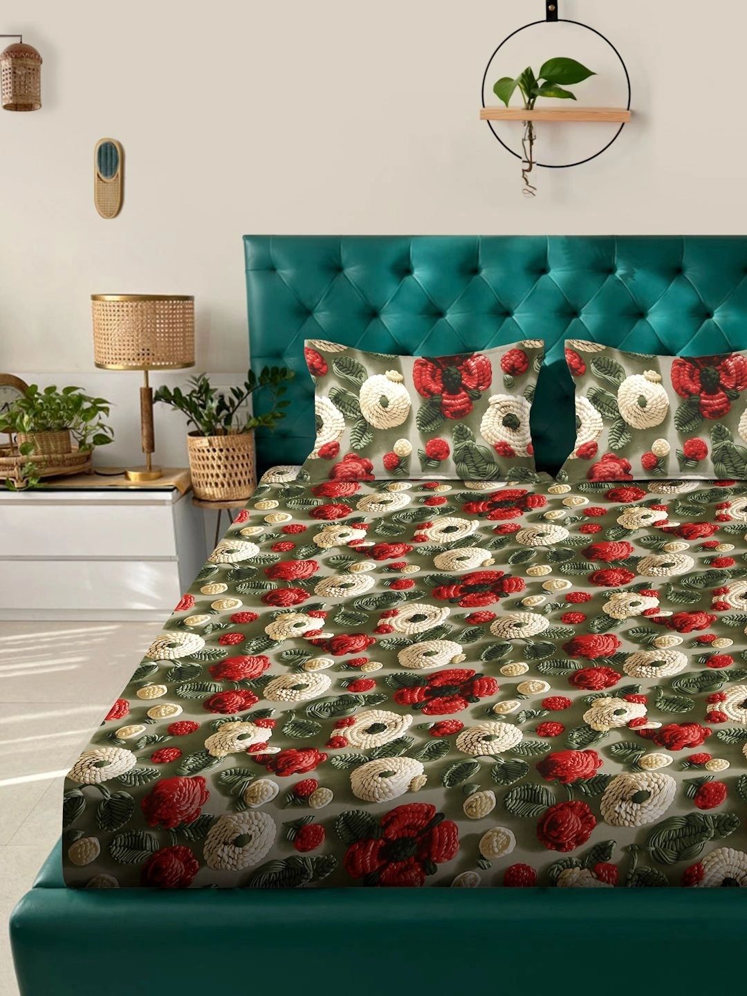 Moda Rapido X KLOTTHE Green & Red Floral 300 TC King Bedsheet with 2 Pillow Covers