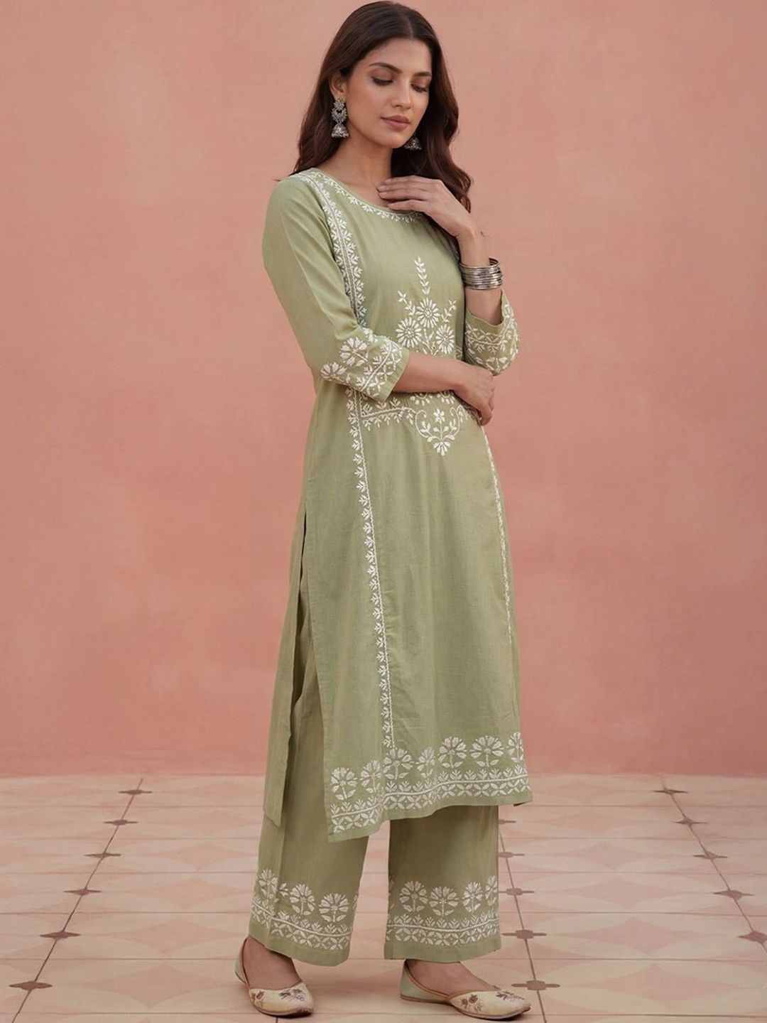 House of Chikankari Women Regular Chikankari Kurta with Trousers