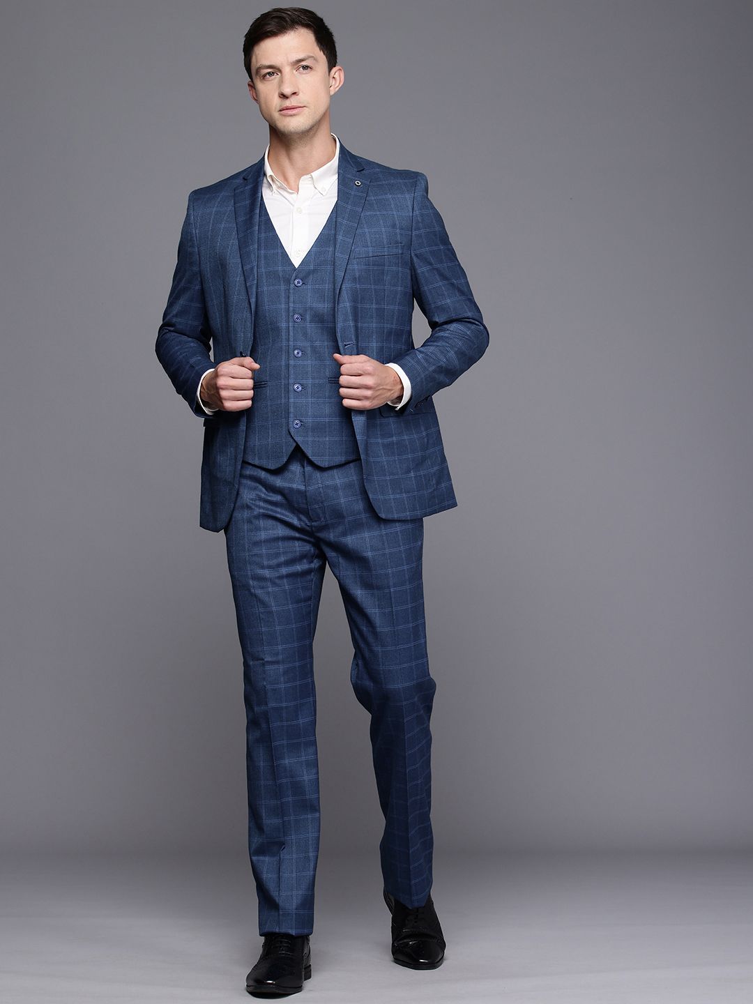 Raymond Contemporary Fit Single Breasted 3-Piece Formal Suit