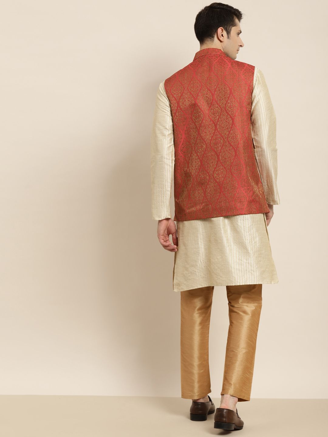 SOJANYA Kurta Belang Beige Lelaki dengan Piyama & Jaket Nehru