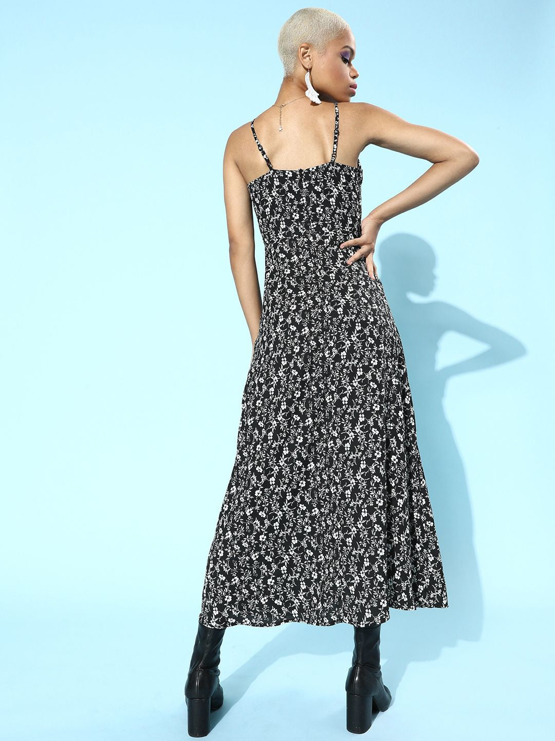 Berrylush Women Stylish Black Floral Sweetheart Neck Dress