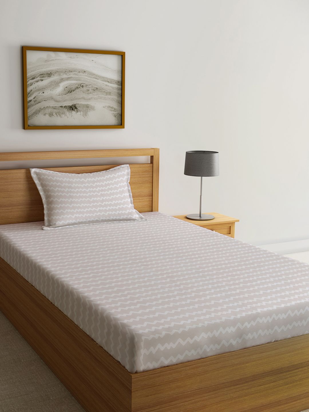 KLOTTHE Beige Chevron Cotton 300 TC Dilengkapi Cadar Bujang Halus dengan Sarung Bantal-87 x 59 inci