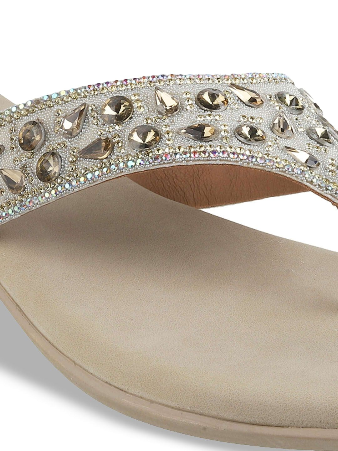 Metro Women Embellished Wedge Flats