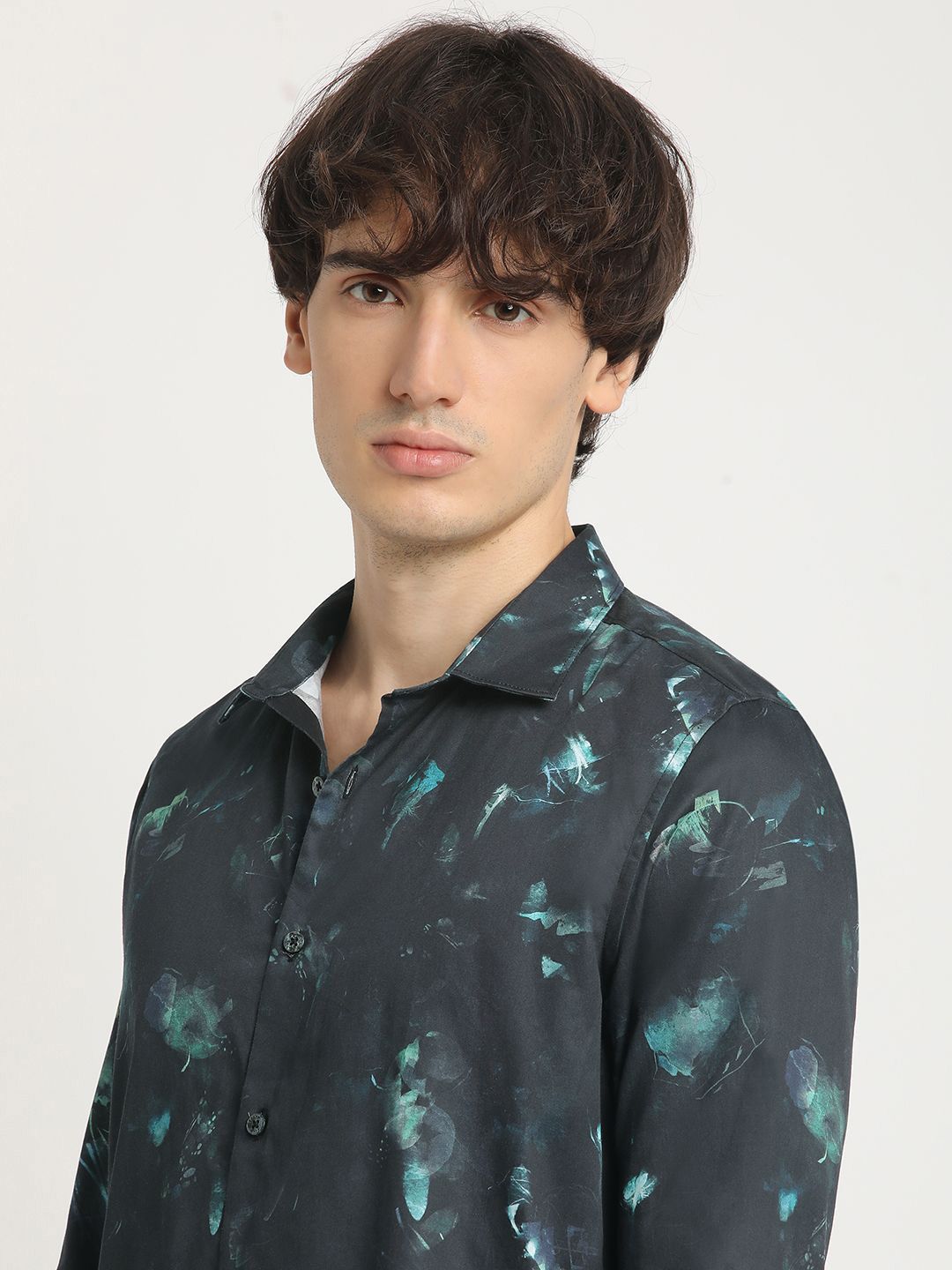 THE BEAR HOUSE Men Graphic Print Slim Fit Casual Shirt