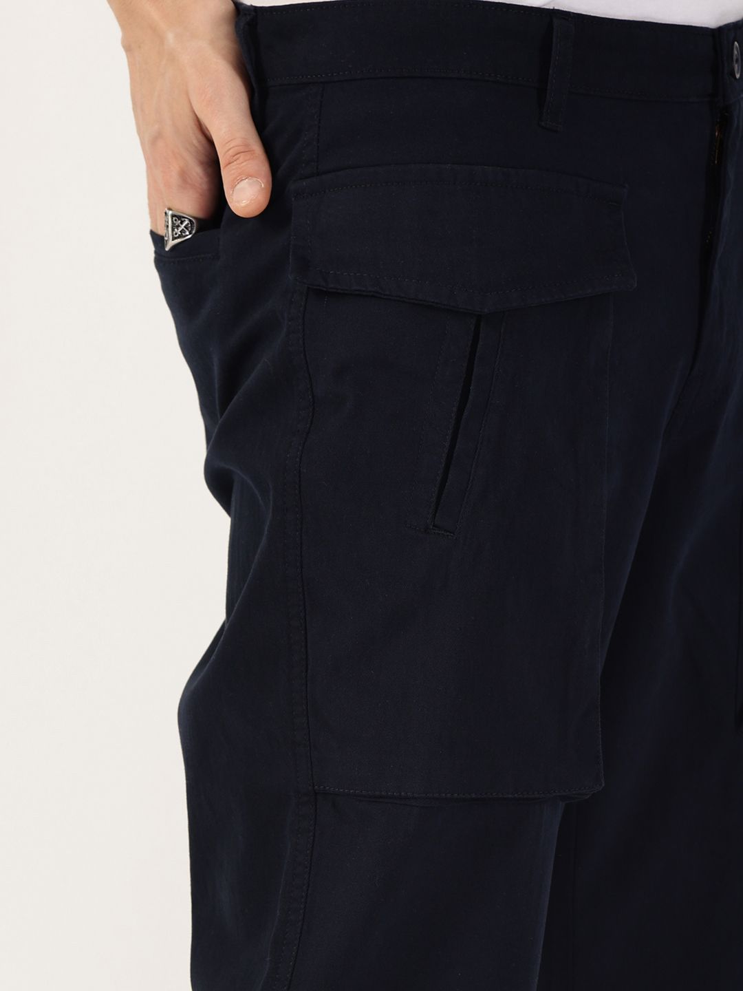 Thomas Scott Men Regular Fit Mid-Rise Smart Cargos Trousers