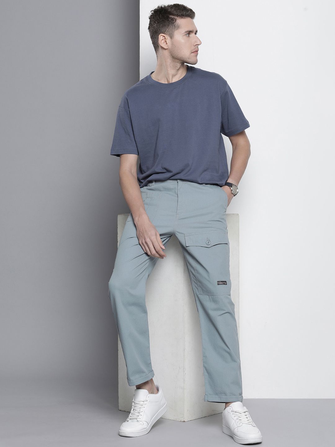The Indian Garage Co Men Relaxed Fit Ripstop Cargo Trousers
