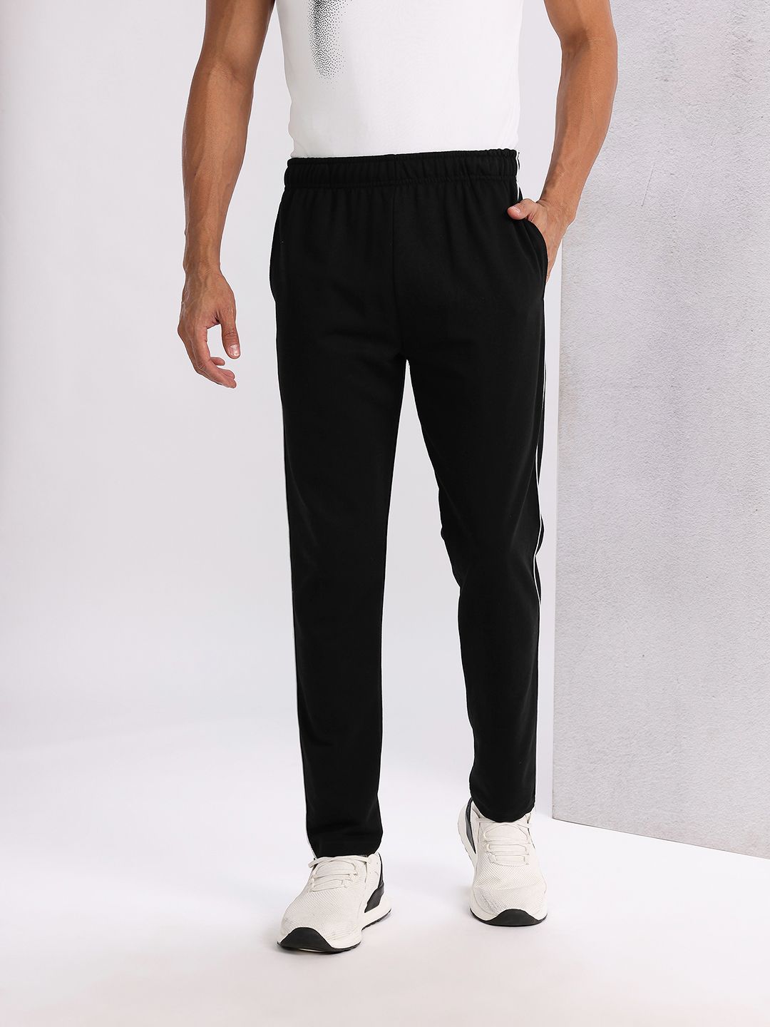 HRX by Hrithik Roshan Men Lifestyle Reflective Detail Track Pants