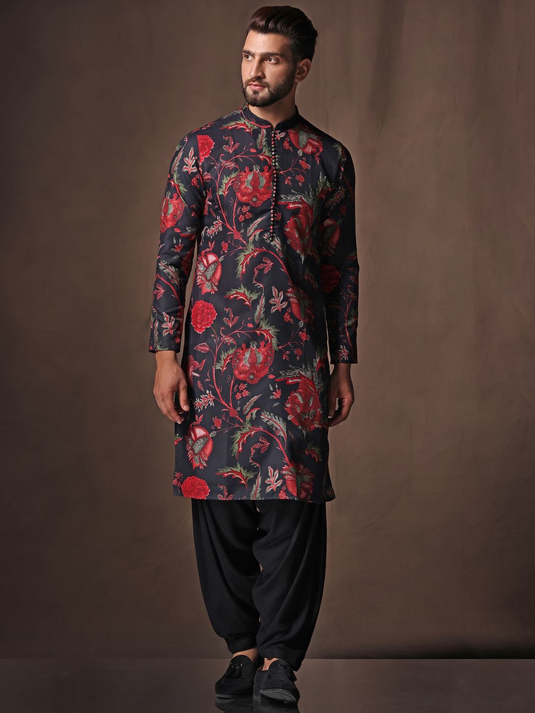 KISAH Men Black Floral Printed Mandarin Collar Regular Kurta With Patiala Set